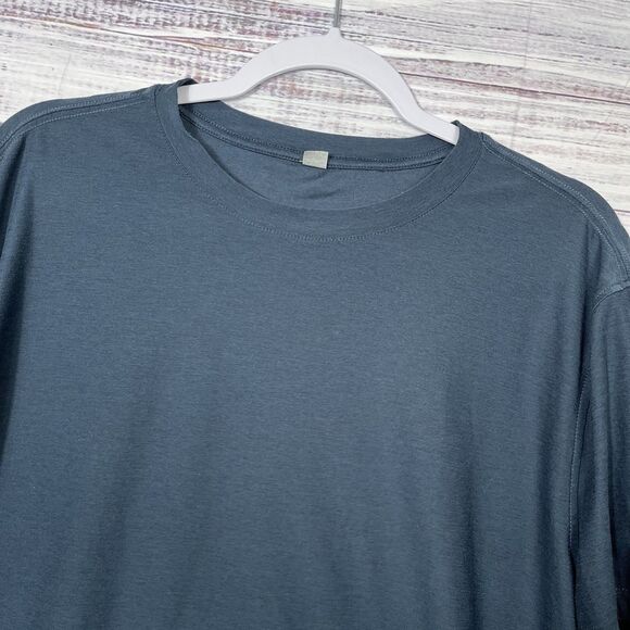 Vuori Strato Tech Shirt Mens XL Navy Blue Heather Performance Crewneck Athletic - Picture 4 of 8